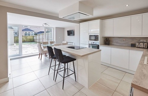 Carrville House | Host & Stay | Aidan Gardens