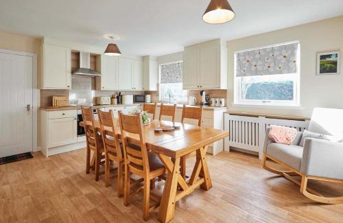 Kirk Yetholm House | Host & Stay - Audrey's Cottage