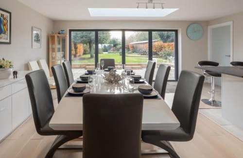 Shutlanger House | Host & Stay - High Gables