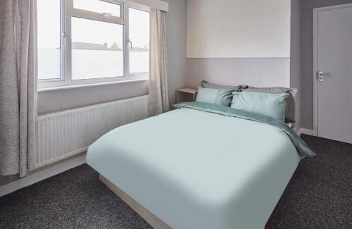 Lower Wick House | Host & Stay - Oldbury Road