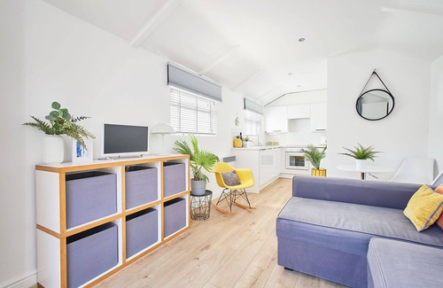 Bempton Apartment | Host & Stay | Sunnyside Studio
