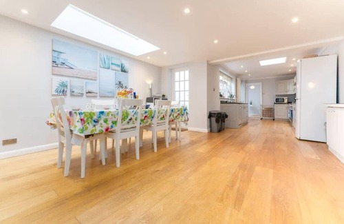 Brighton House | Host & Stay | Temple Street Townhouse