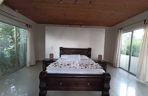 Capurgana Hotel | Hostal Hilltop Capurgana