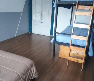 Cerro Alegre House | Hostal Mirador Valparaíso