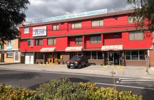 Cayambe Hotel | Hostal Mitad del Mundo