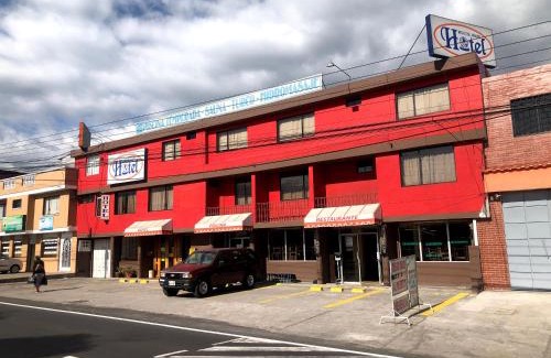 Cayambe Hotel | Hostal Mitad del Mundo