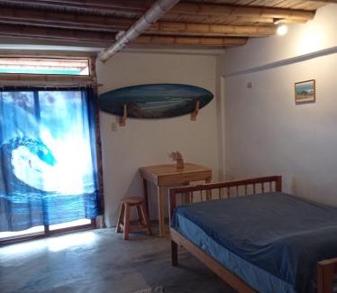 Coastal Region Hostel | Hostal Puerto Engabao "El Surf Shelter"