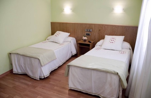Carino Bed & Breakfast | Hostal Restaurante La Cepa