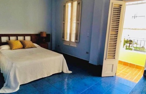 Plaza de la Revolucion Hostel | Hostal Silvia VEDADO