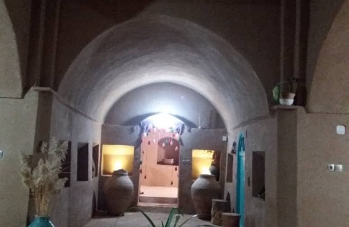 Ashkez̄ar Hostel | Hostel ∙ 8 guests