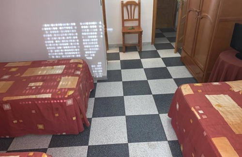 Guadahortuna House | Hostel Restaurant Leyvamar