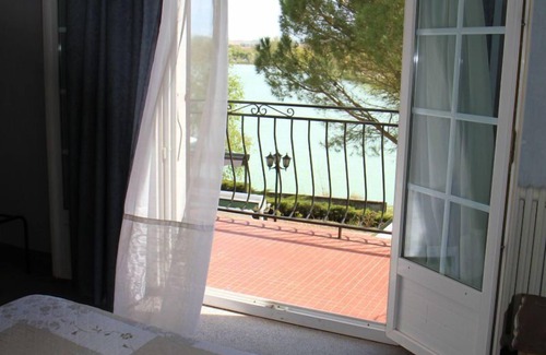 L'Isle-Jourdain Hotel | Hostellerie du Lac