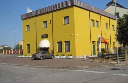 Ostiglia Hotel | Hostiliae Ciminiera Hotel