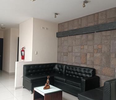 Santo Domingo de los Colorados Hotel | Hotel Quezada Hermanos