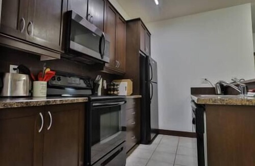 East Kootenay Condo | Hot Tub & Gym/Pool/Ground-Floor Condo