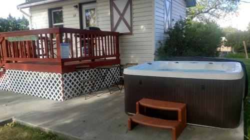 Blanding House | Hot Tub, Kokopelli Kabyn, Cute and Cozy!