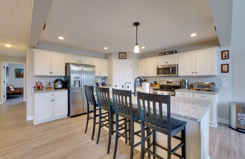 Port Clinton House | Hot Tub, Lake Access, & Dock: Port Clinton Retreat