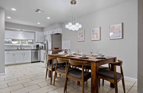 Franklin Park House | Hot Tub | Pool | Outdoor Movie Lounge | Spa Shower