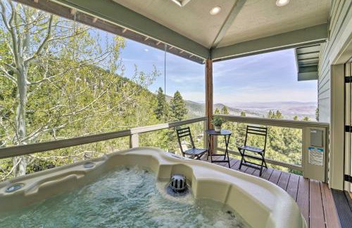 Reno House | Hot Tub, Pool Table Luxe Reno Chalet with Mtn View!