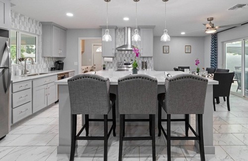 Glendale House | Hot Tub, Pool, Water Slide, Diving Board, King Bed