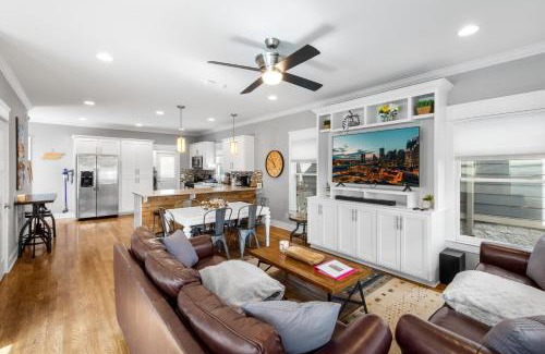 Hope Gardens House | HOT TUB Sauna Cold Plunge Nashville Party Place