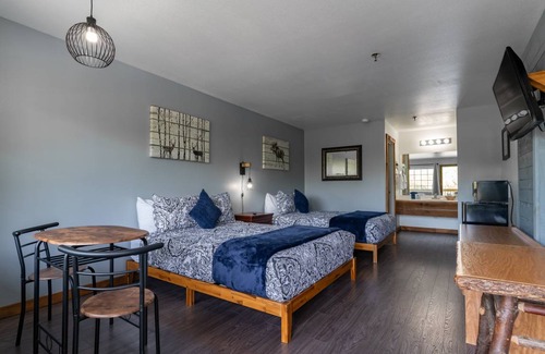 Indian Point Hotel | Hotel ∙ 1 bedroom ∙ 4 guests