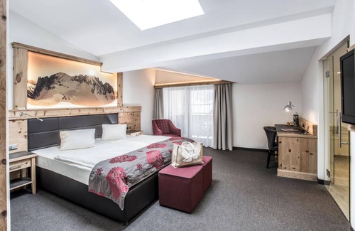 Kirchberg in Tirol Hotel | Hotel ∙ 2 guests