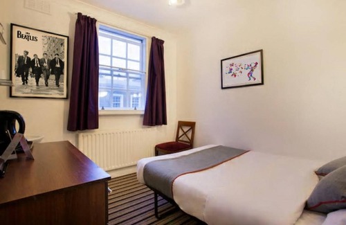 Warwick Hotel | Hotel ∙ 8 guests
