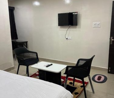 Kondapur House | Hotel Abhimanyu Villa