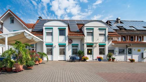 Hassmersheim Hotel | Hotel Adler mit Gasthaus