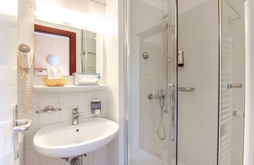 Iragna Hotel | Hotel Al Giardinetto