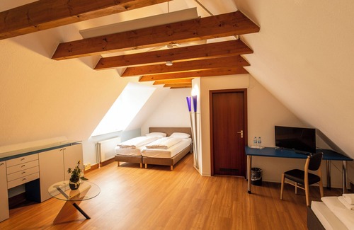 Pleidelsheim Hotel | Hotel am Schillerplatz