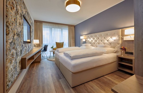 Neutraubling Hotel | Hotel am See