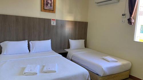 Victoria Hotel | HOTEL AMBASSADOR 1