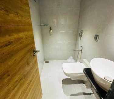 Andheri West Hotel | HOTEL AMBER PARAMOUNT