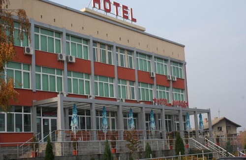 Lukovit Hotel | Hotel Amigos