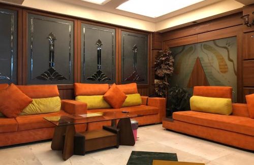 Wellington Pier Hotel | Hotel Antique - Colaba