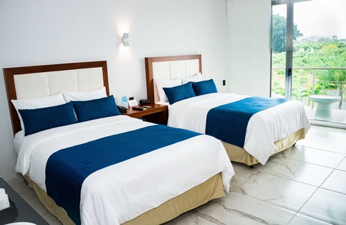 Martinez de La Torre Hotel | Hotel Aqua Spa & Resort
