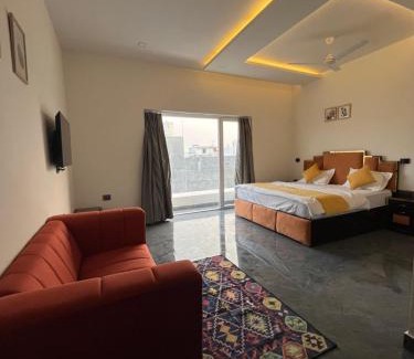 Bareilly Hotel | Hotel Arrow 19