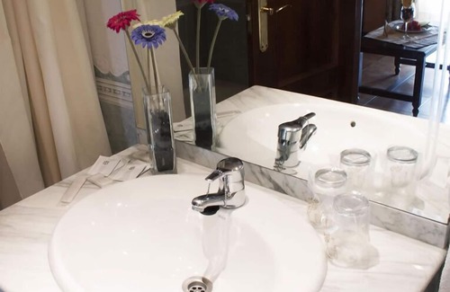 Fuensanta Hotel | Hotel Asador Albenzaire