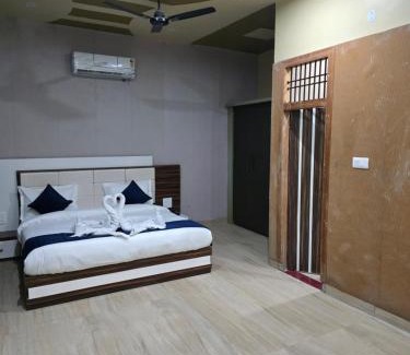 Etah Hotel | Hotel AshokA