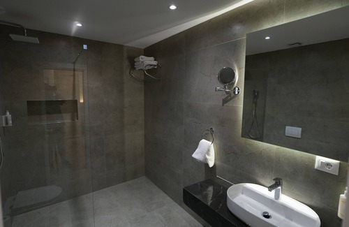 Prizren Hotel | Hotel Avdissons