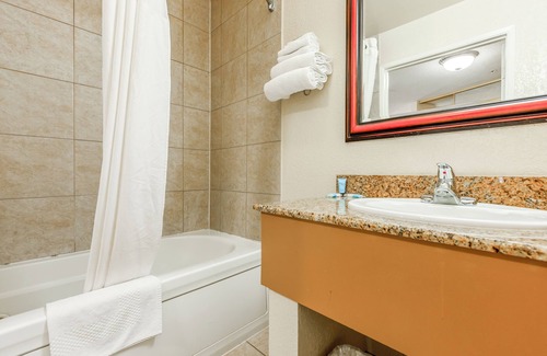 San Clemente Hotel | Hotel Avenida, San Clemente Beach