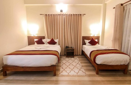 Pokhara Hotel | Hotel Basanta inn