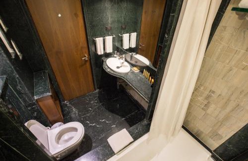 Juhu Hotel | Hotel Bawa Continental