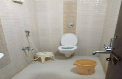Nidadavolu Hotel | Hotel Bhavani Grand