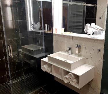 Pisek Hotel | Hotel Biograf