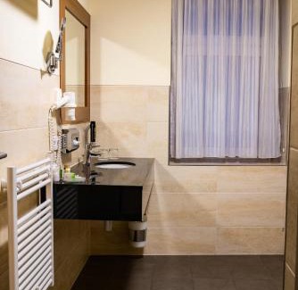 Aue Hotel | Hotel Blauer Engel