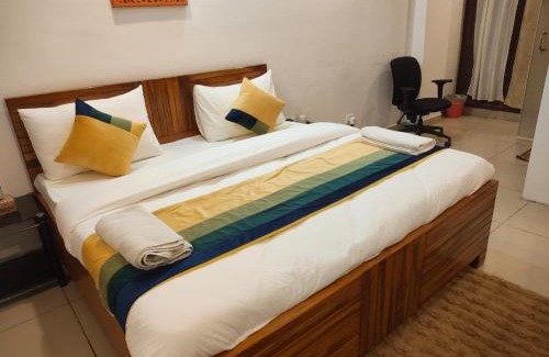 Mahipalpur Extension Bed & Breakfast | Hotel Blue Moon - Hauz Khas Village
