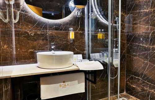 Radanovici Hotel | Hotel Boka